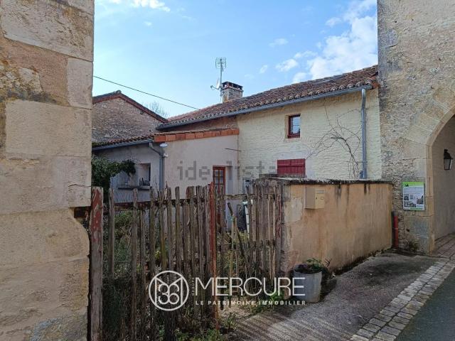 Maison vente à La Buthière, Usson-du-Poitou