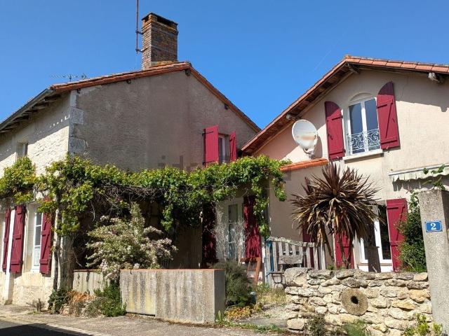 Maison vente à La Buthière, Usson-du-Poitou