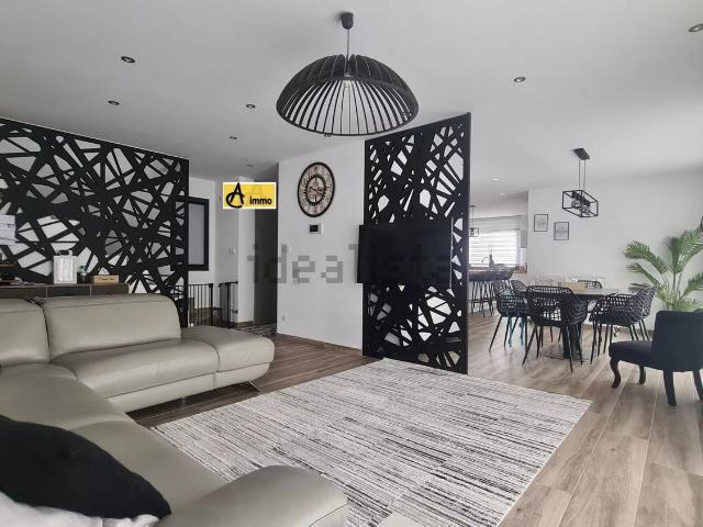 Maison vente à Zone commerciale de Pierre-Blanche, Valserhône