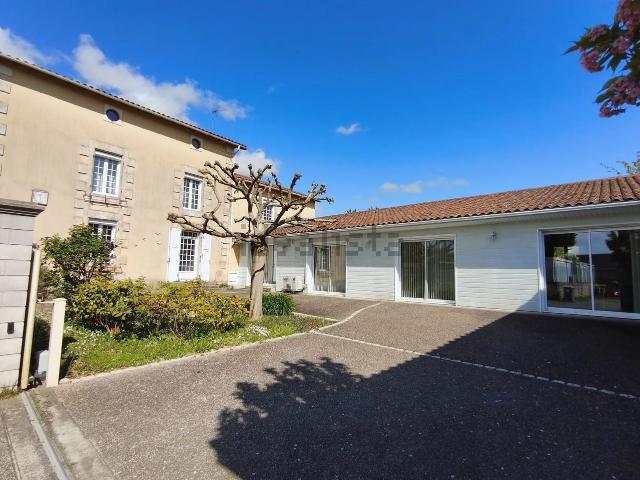 Maison vente à Vasles, Deux-Sèvres