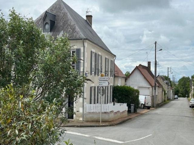 Maison location à Vicq-Exemplet, Indre