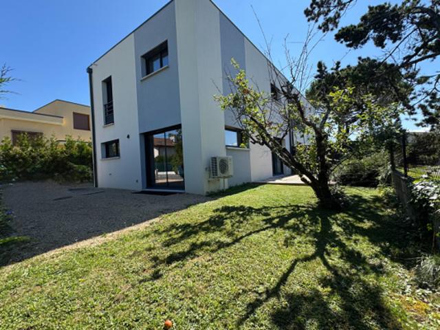 Maison vente à Saint-Julien-en-Genevois, Ville-la-grand
