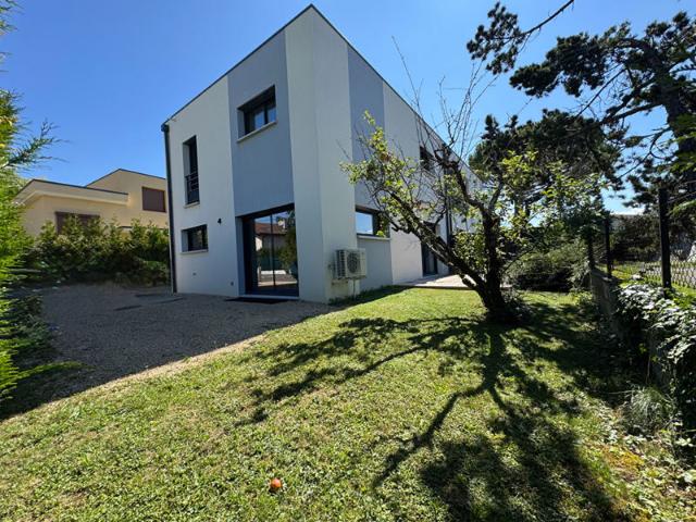 Maison vente à Saint-Julien-en-Genevois, Vétraz-monthoux