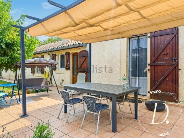 Maison vente à Place de la Liberté, Villecomtal-sur-Arros