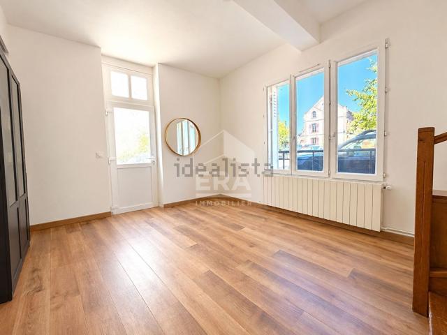 Maison location à Les Cerisiers, Villeneuve-la-Guyard