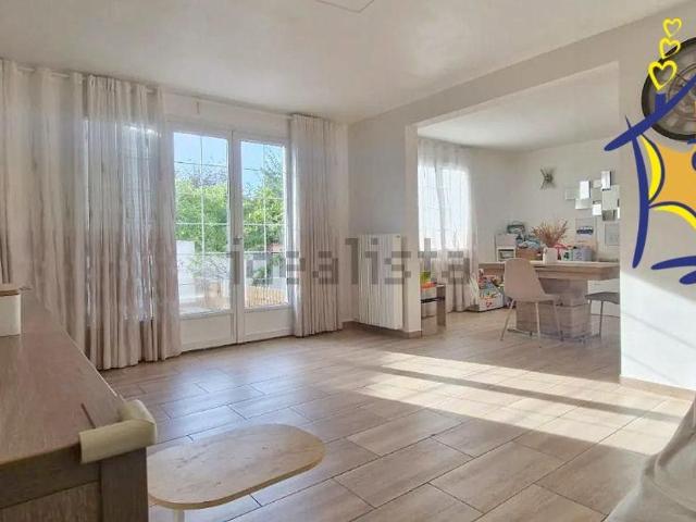 Maison vente à Quartier des Coteaux de l'Orge, Viry-Châtillon