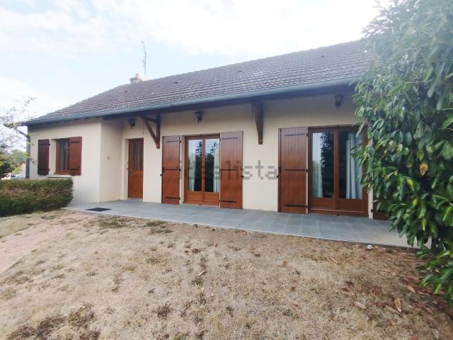 Maison location à Vitry-en-Charollais, Saône-et-Loire