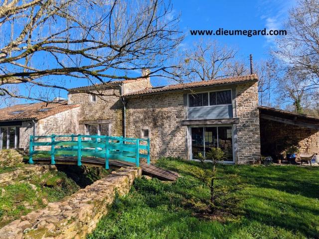 Maison vente à Vouillé, Deux-Sèvres