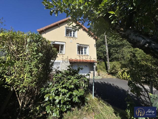 Maison vente à Ydes, Cantal