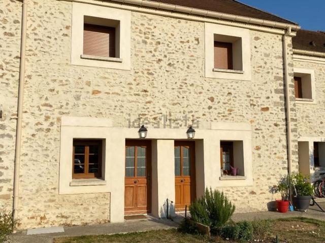 Maison location à Nogent-sur-Avon, Yèbles