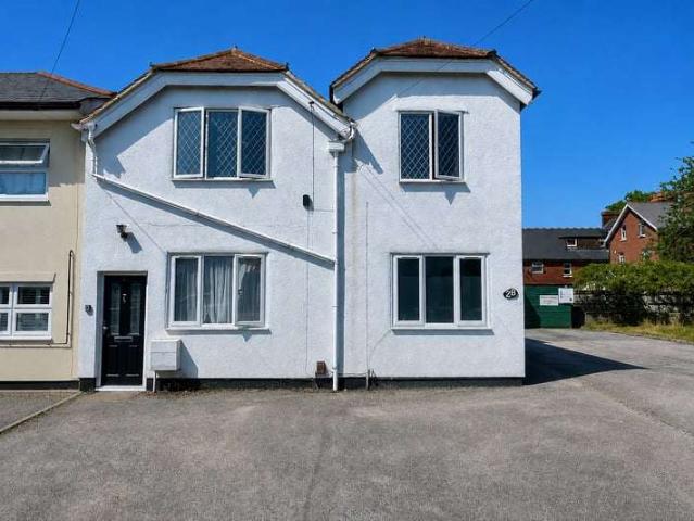 Maisonette for sale in Farnborough, Hampshire