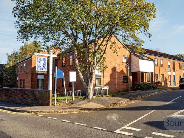 Maisonette for sale in Charlotteville, Westborough