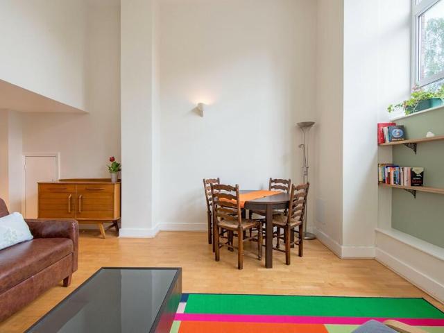 Room for rent in Highbury, Greater London
