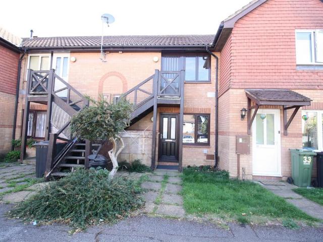 Flat for sale in Walnut Tree, Milton Keynes