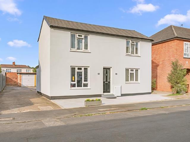 Flat for sale in Row Town, Surrey