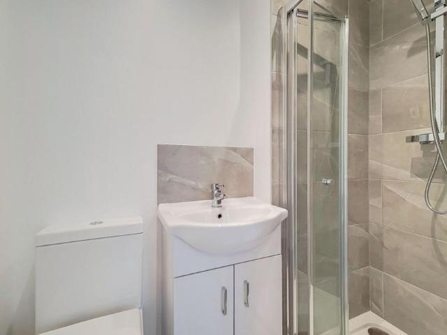 Studio for rent in Norbiton, Greater London