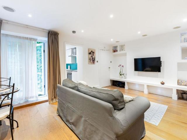 Flat for rent in Kensal Town, Bayswater