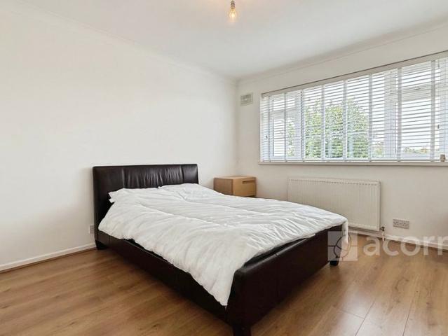 House for rent in Barnehurst, Greater London