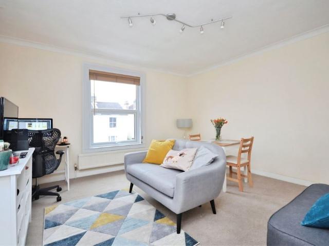 House for rent in Widmore, Greater London