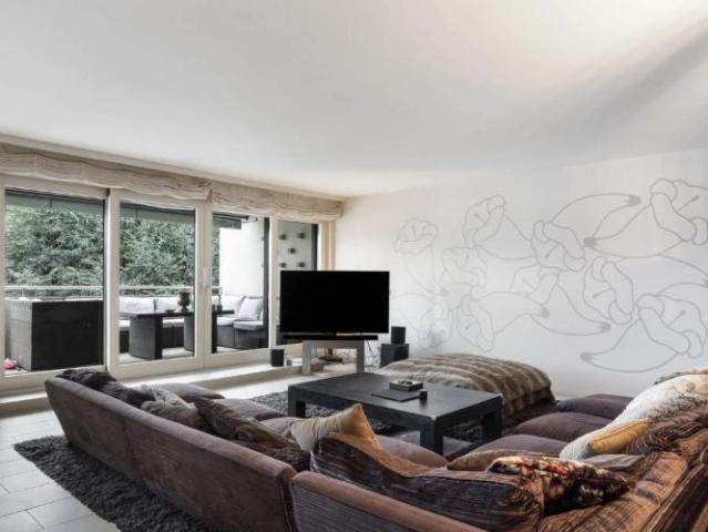 Wohnung kaufen in Pully, Waadt