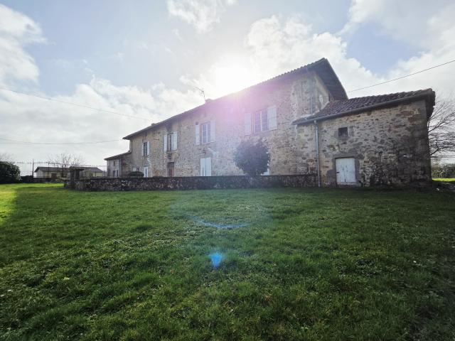 Château vente à Rochechouart, Maisonnais-sur-tardoire