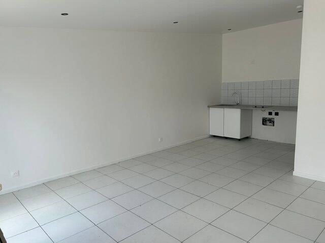 Studio location à Le Mont-Chalâts, Chelles