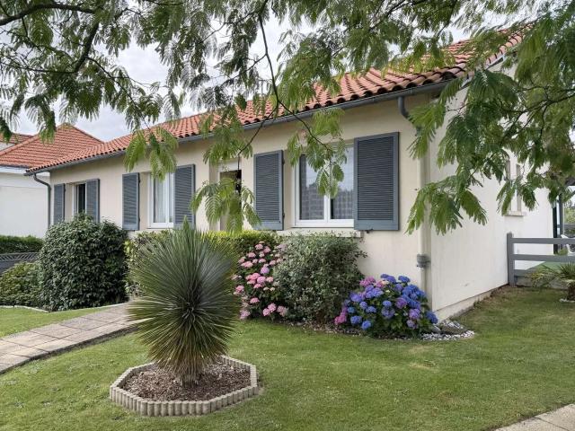 Maison vente à Fontenay-le-Comte, La Châtaigneraie