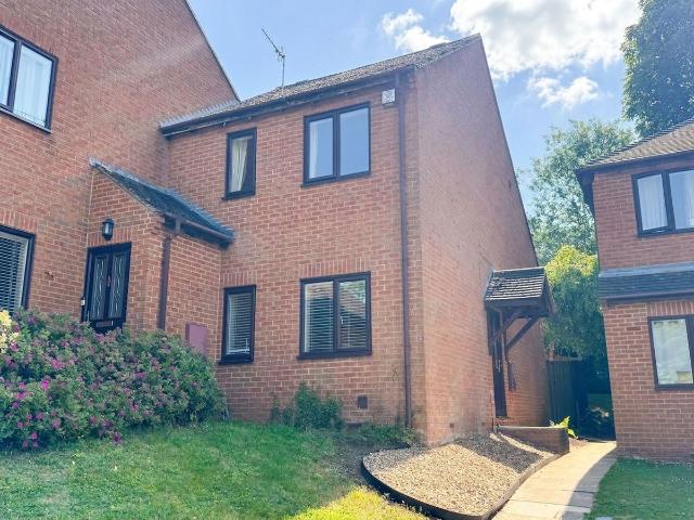 Apartment for rent in Totteridge, Cressex