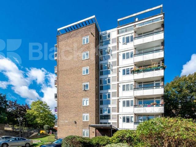 Apartment for rent in Maitland Park, Greater London