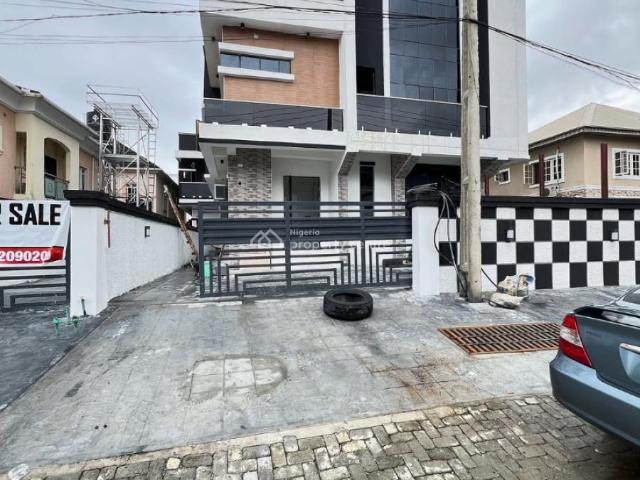 Detached duplex for sale in Lekki, Lagos