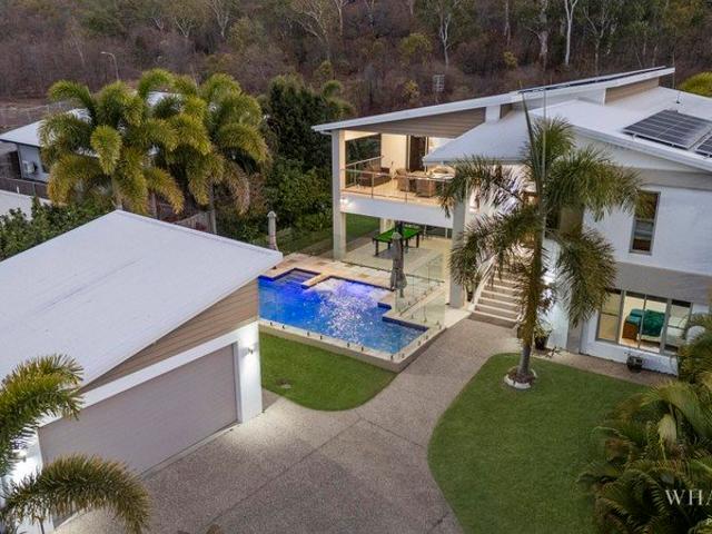 House for sale in Bushland Beach, Townsville City