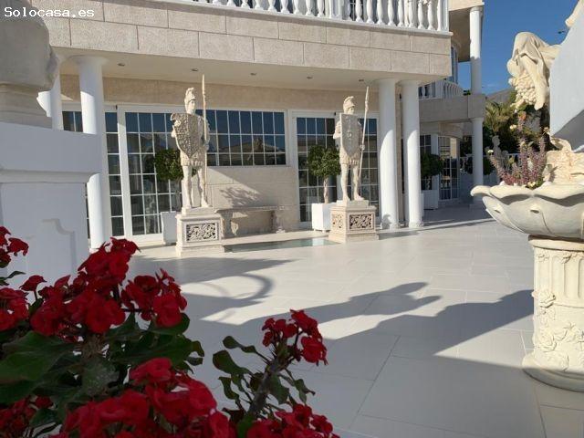 Casa en venta en La Caleta, Adeje