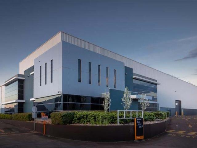 Warehouse for rent in Somerton, Melbourne