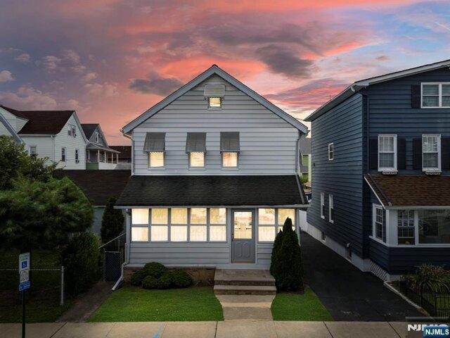 House for sale in Clifton