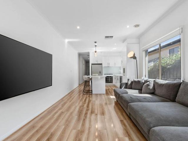 Townhouse for rent in Camerons Creek, Victoria