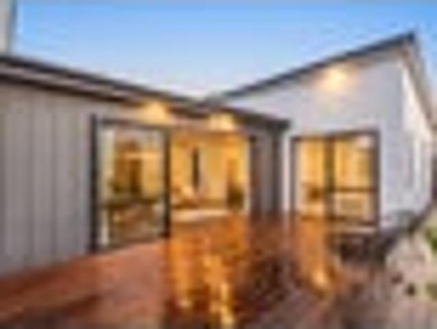 House for sale in Chaslands, Canterbury