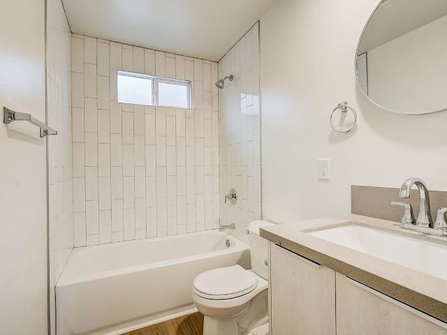 Apartment for rent in Canoga Park, California