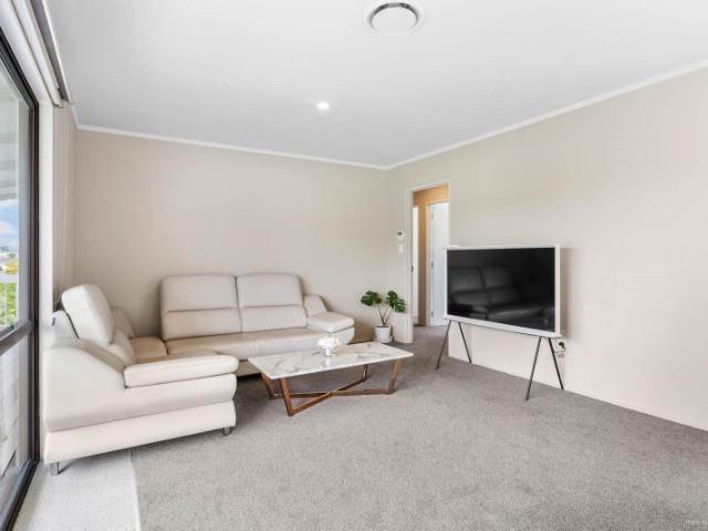 House for sale in Wairau Valley