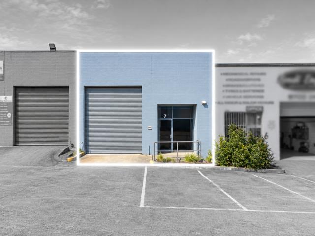 Warehouse for sale in Hallam, Melbourne