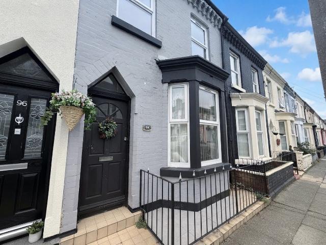 House for rent in Calderstones
