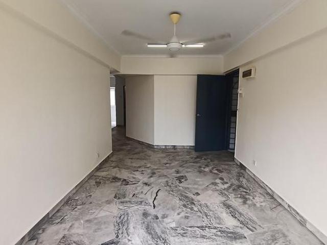 Apartment for sale in Petaling, Damansara Damai