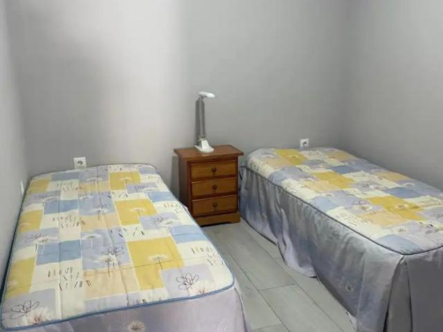 Apartamento en alquiler en Puerto de la Torre, Málaga-Costa del Sol