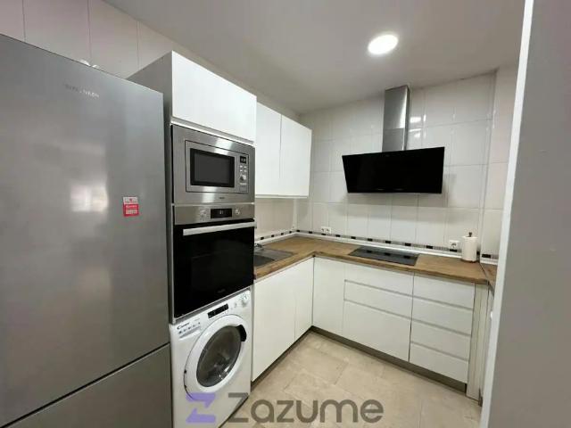 Apartamento en alquiler en Puerto de la Torre, Málaga-Costa del Sol
