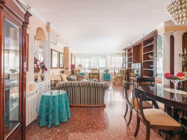 Apartamento en alquiler en Las Palmeras, Málaga