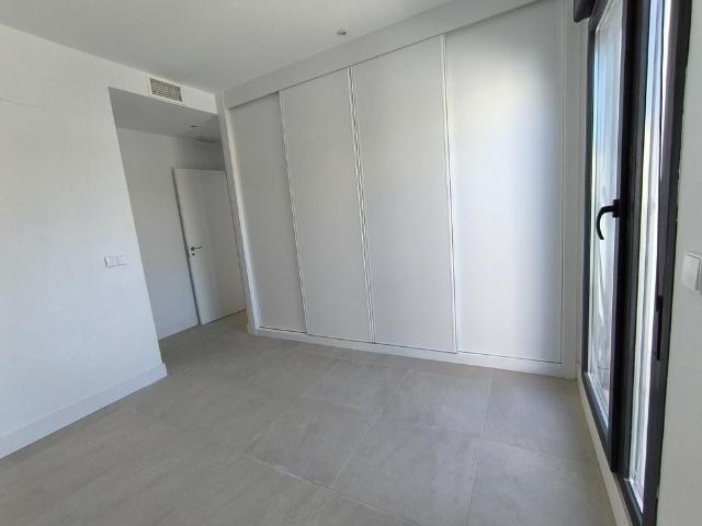 Apartamento en alquiler en Puerto de la Torre, Málaga-Costa del Sol
