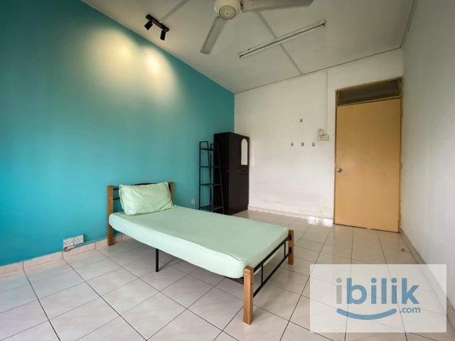 Room for rent in Petaling, Damansara Damai