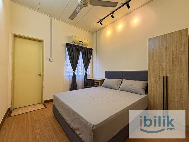 Room for rent in Sendayan Village, Negeri Sembilan