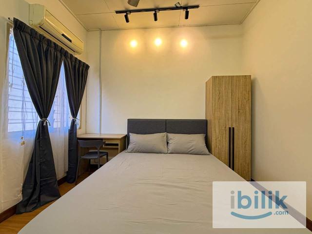 Room for rent in Sendayan Village, Negeri Sembilan