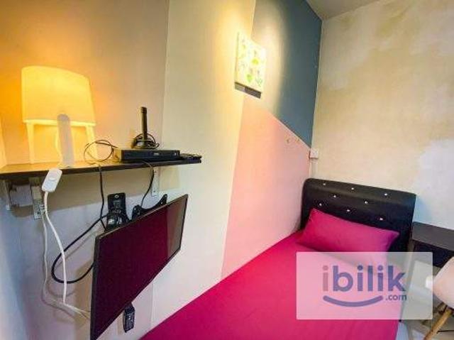 Room for rent in Petaling, Alam Impian