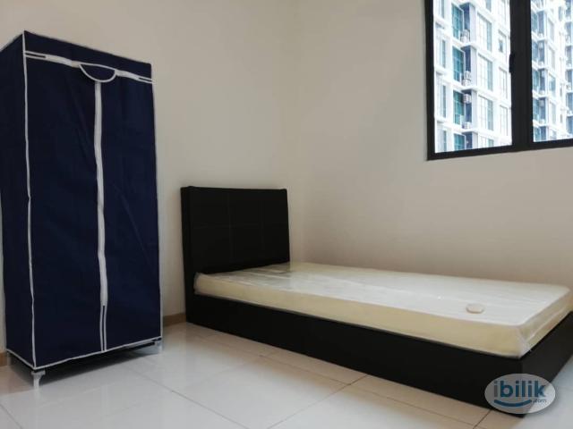 Room for rent in Petaling, Alam Impian